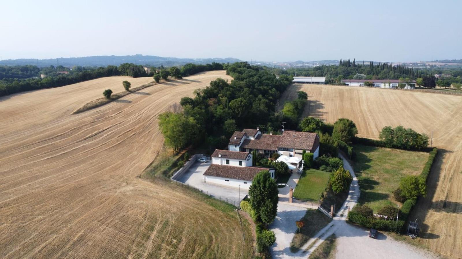 B&B Corte Delle Rose Castiglione Delle Stiviere Exteriör bild