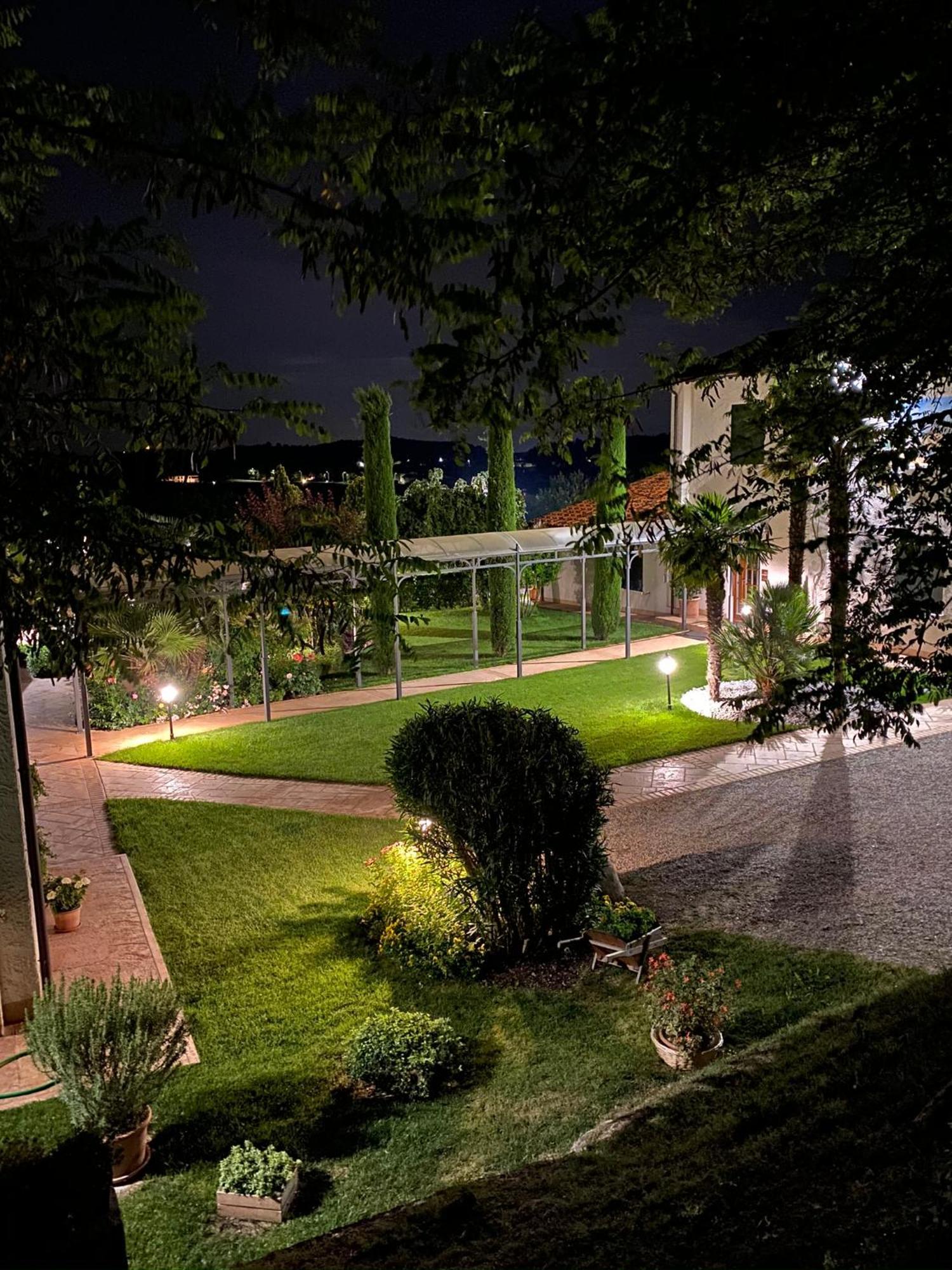 B&B Corte Delle Rose Castiglione Delle Stiviere Exteriör bild