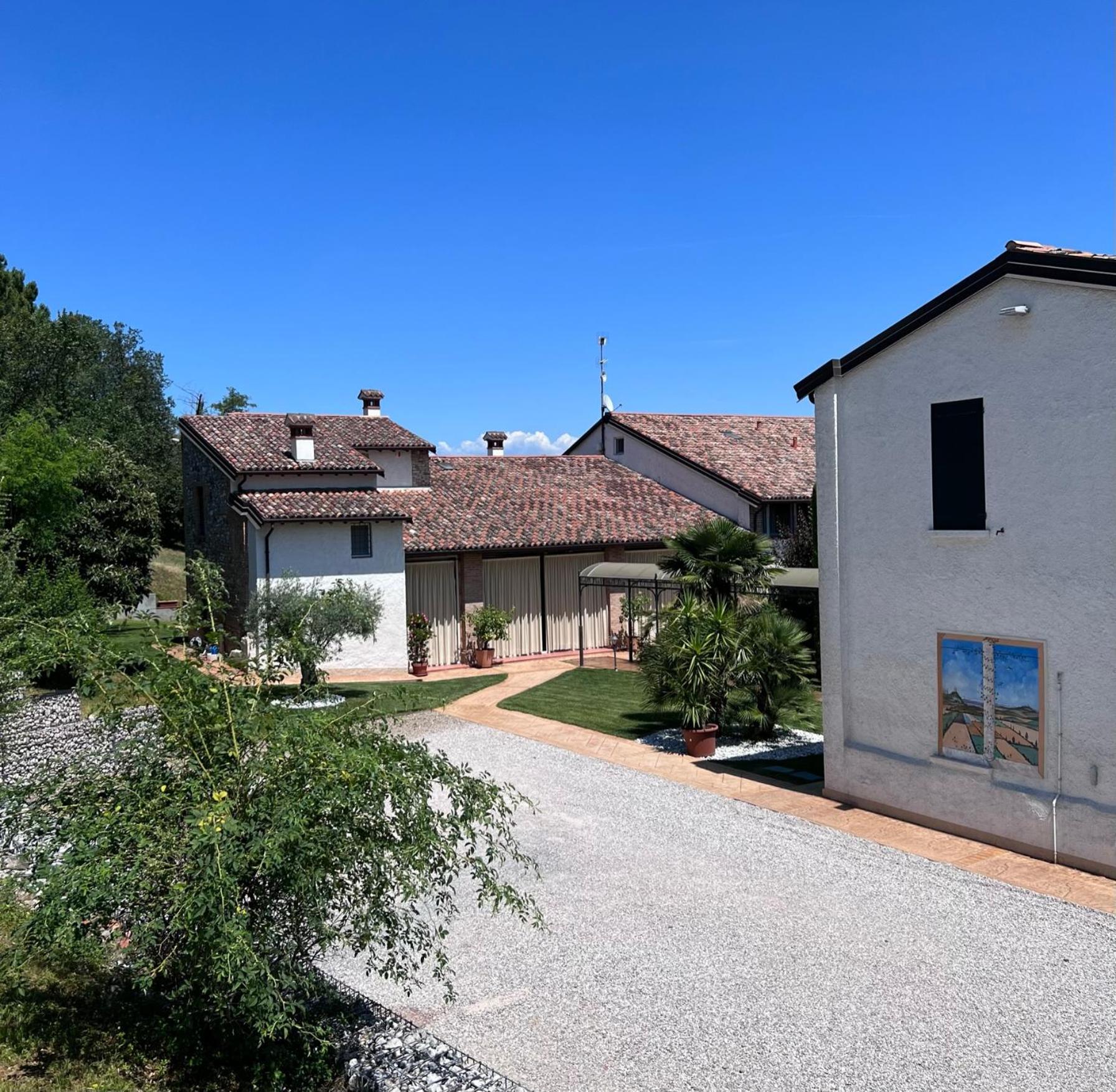 B&B Corte Delle Rose Castiglione Delle Stiviere Exteriör bild