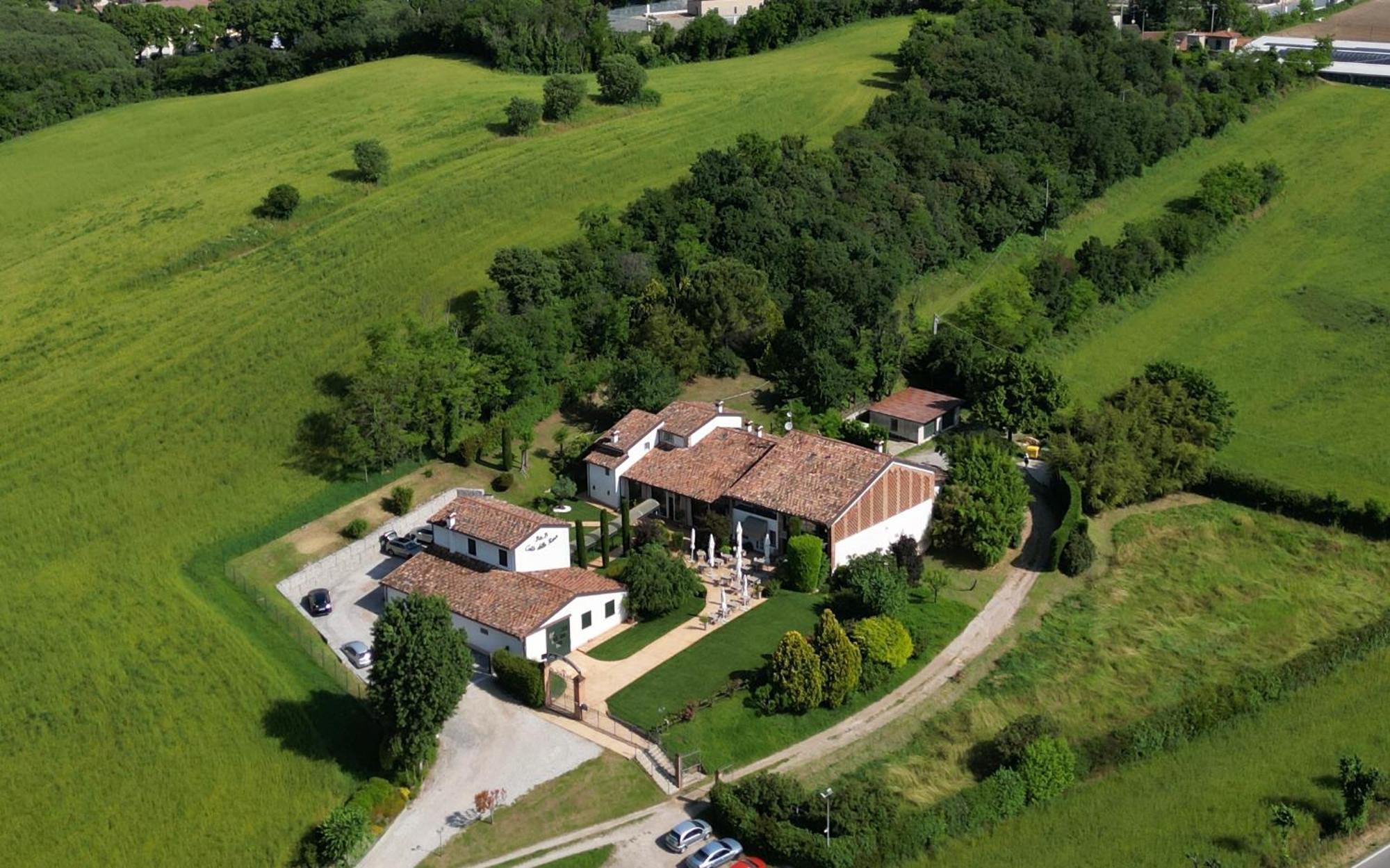 B&B Corte Delle Rose Castiglione Delle Stiviere Exteriör bild