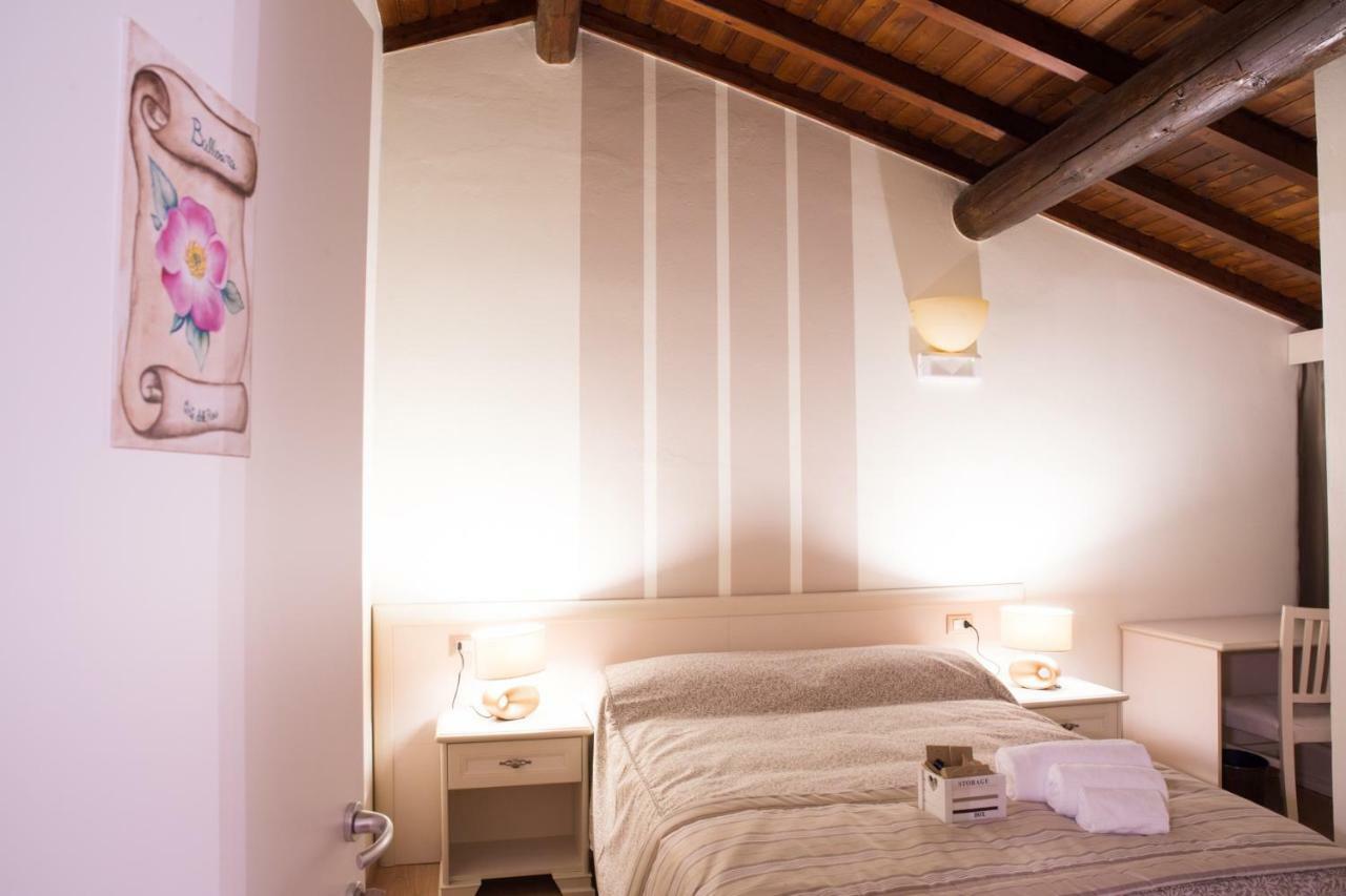 B&B Corte Delle Rose Castiglione Delle Stiviere Exteriör bild